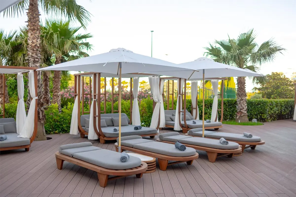 Терраса из ДПК в отеле Radisson, Адлер